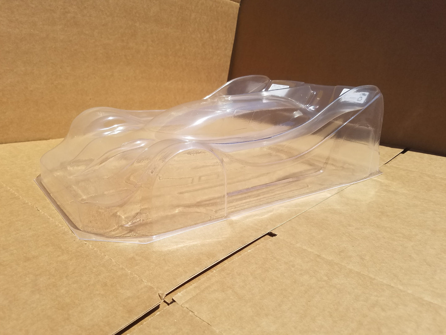 Delta Plastik 7505 - Dome GT2 1/8 Scale GT2 360mm RC car body
