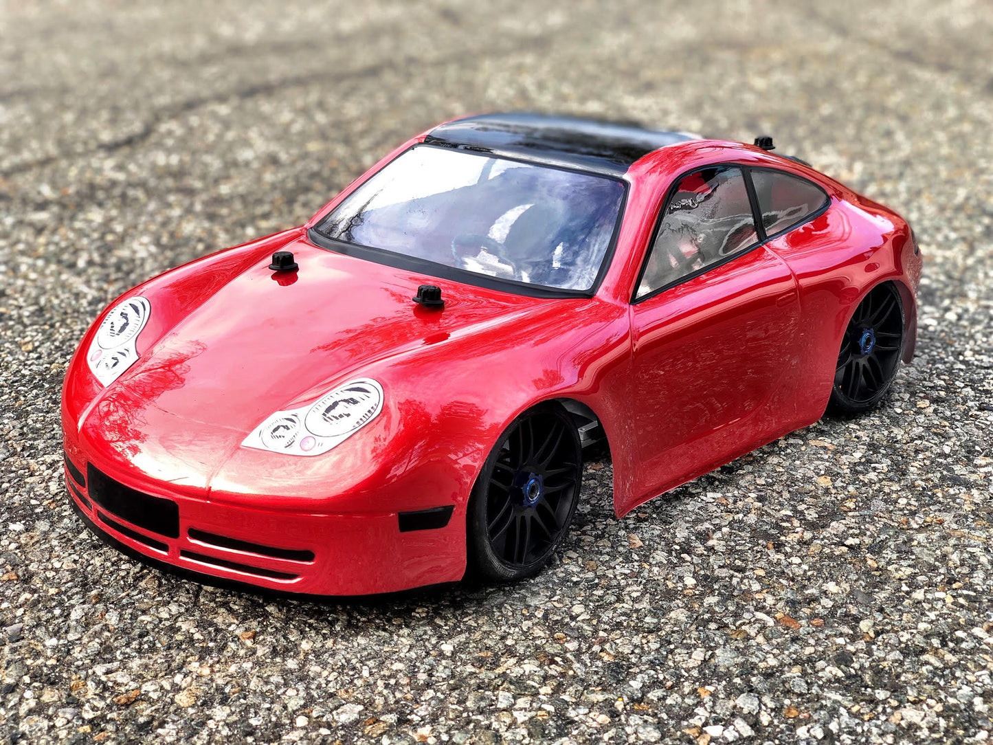 PORSCHE 911 GTS 1/8 SCALE GT RC CAR BODY - 0105